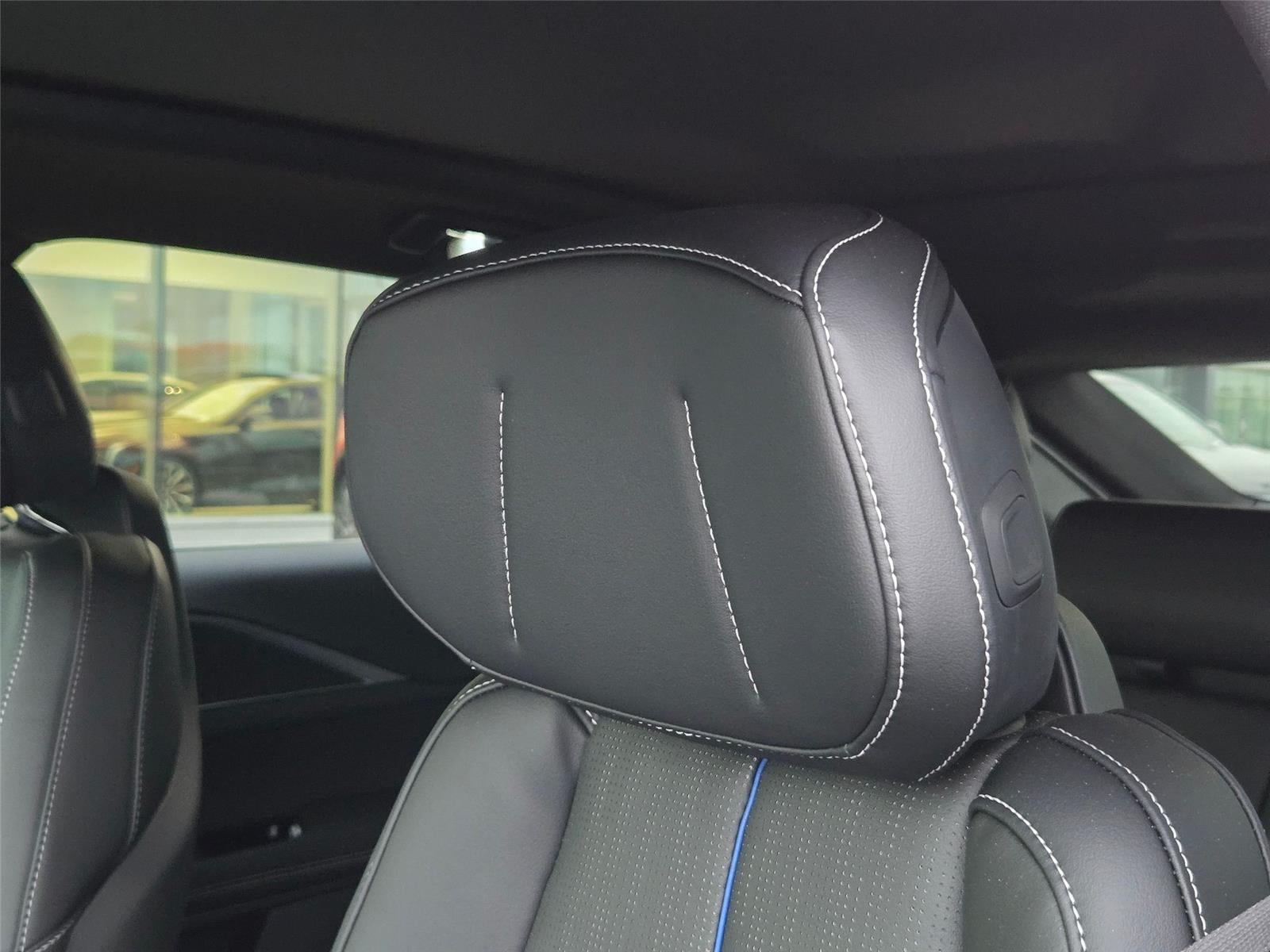 2026 Cadillac LYRIQ Sport - Photo 12
