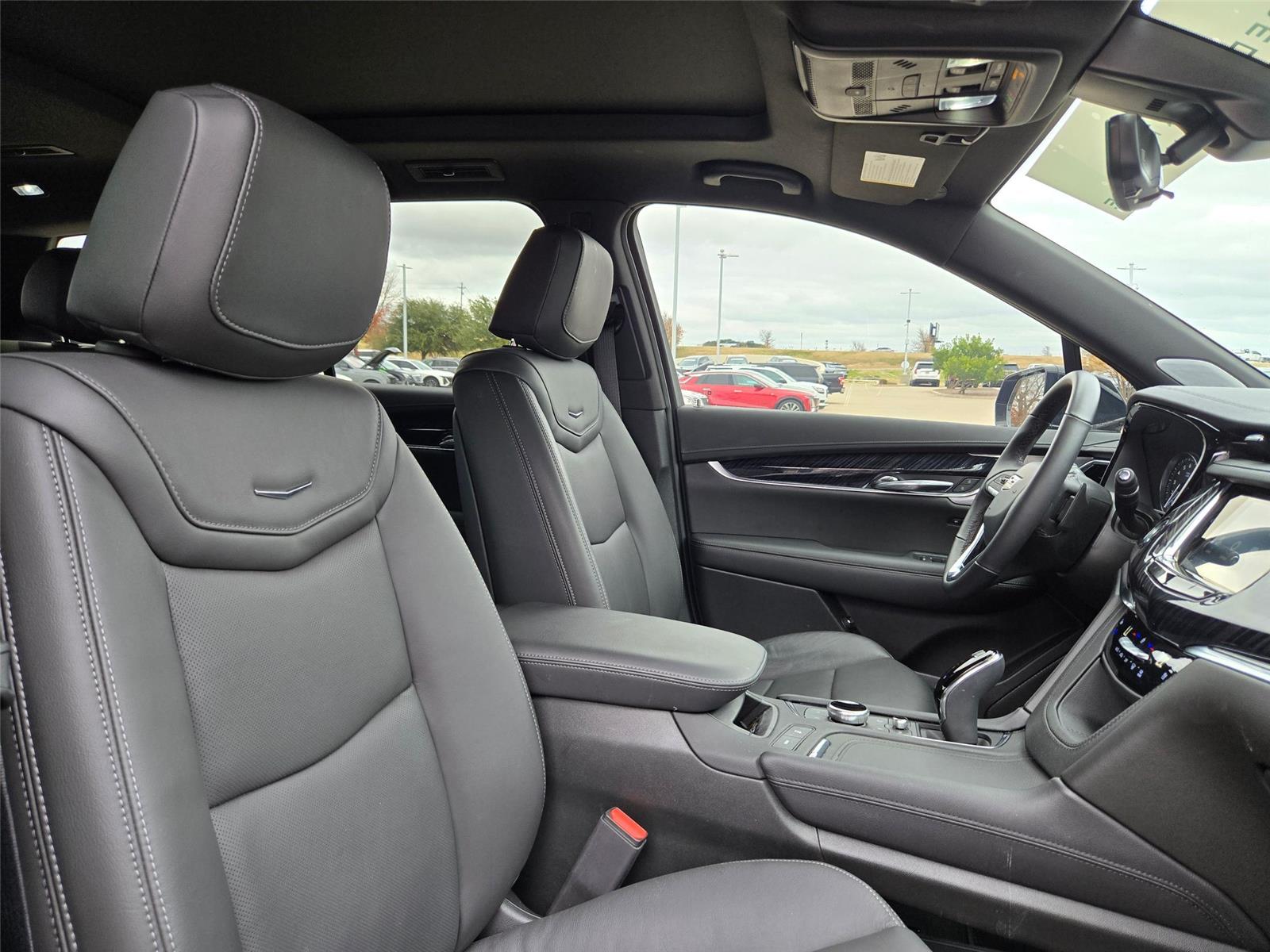 2025 Cadillac XT6 Premium Luxury - Photo 29