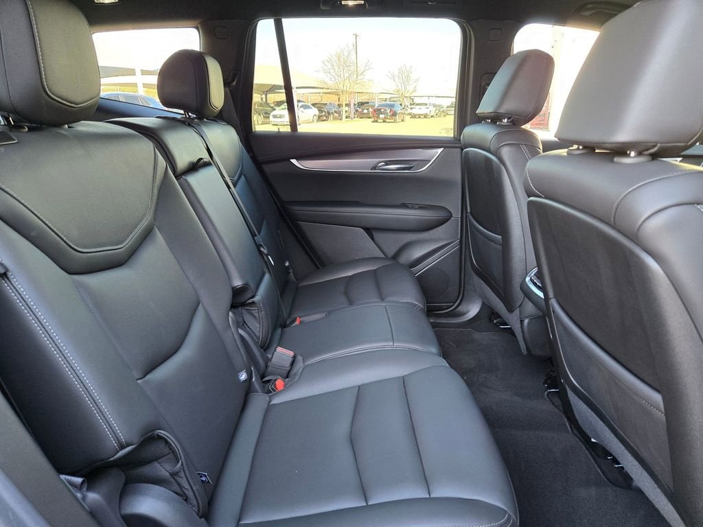 2025 Cadillac XT6 Luxury - Photo 29