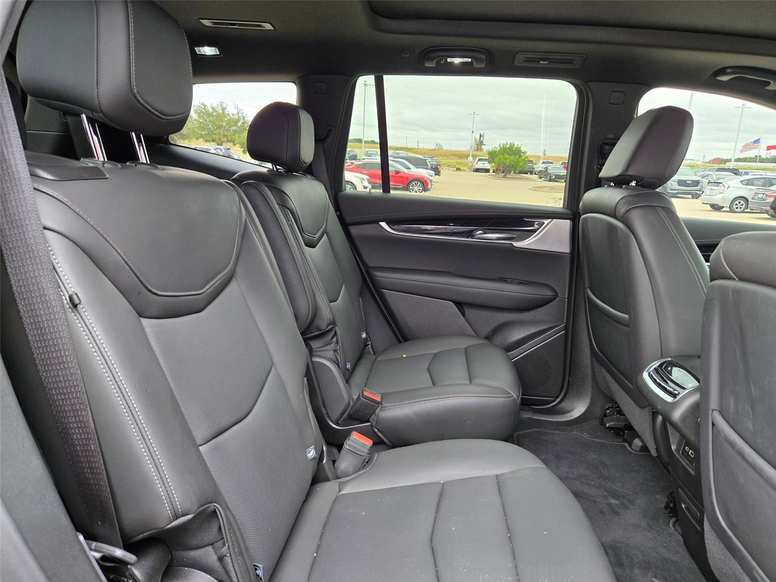 2025 Cadillac XT6 Premium Luxury - Photo 30