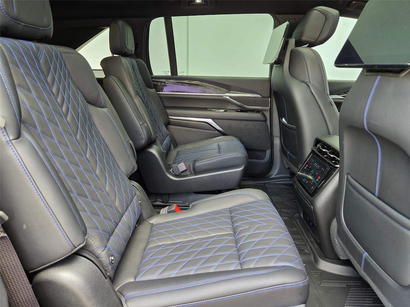 2026 Cadillac Escalade IQ Sport - Photo 30