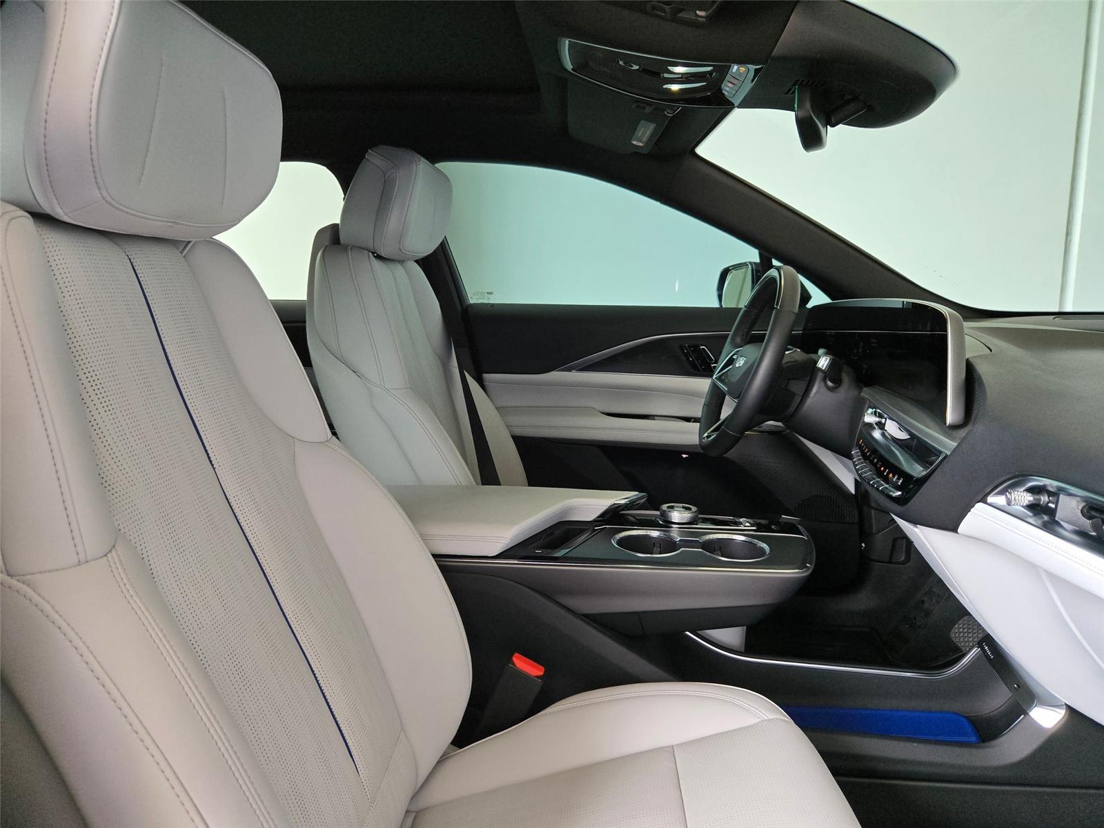 2026 Cadillac LYRIQ Sport - Photo 28