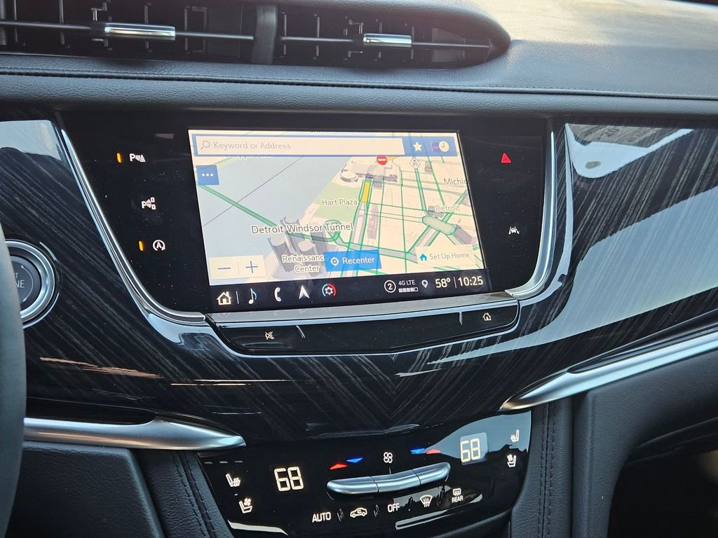 2025 Cadillac XT6 Premium Luxury - Photo 18