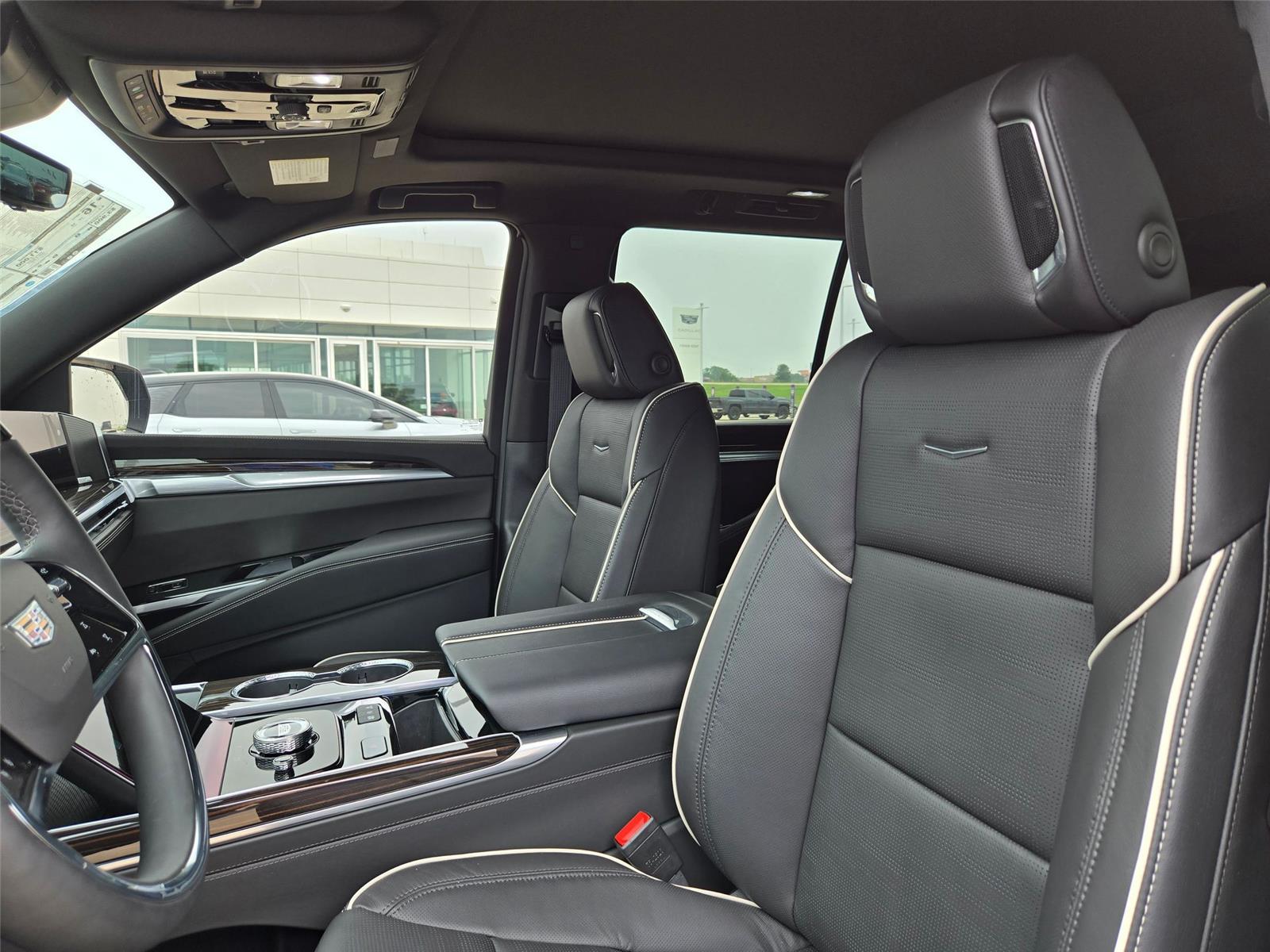 2026 Cadillac Escalade Luxury - Photo 29