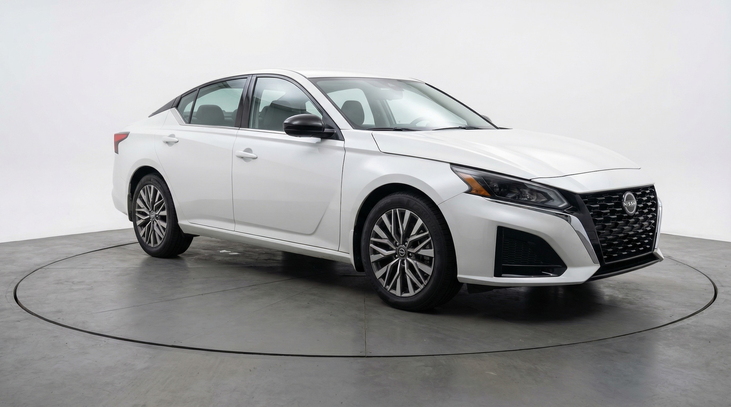 Thumbnail: 2025 Nissan Altima - 1