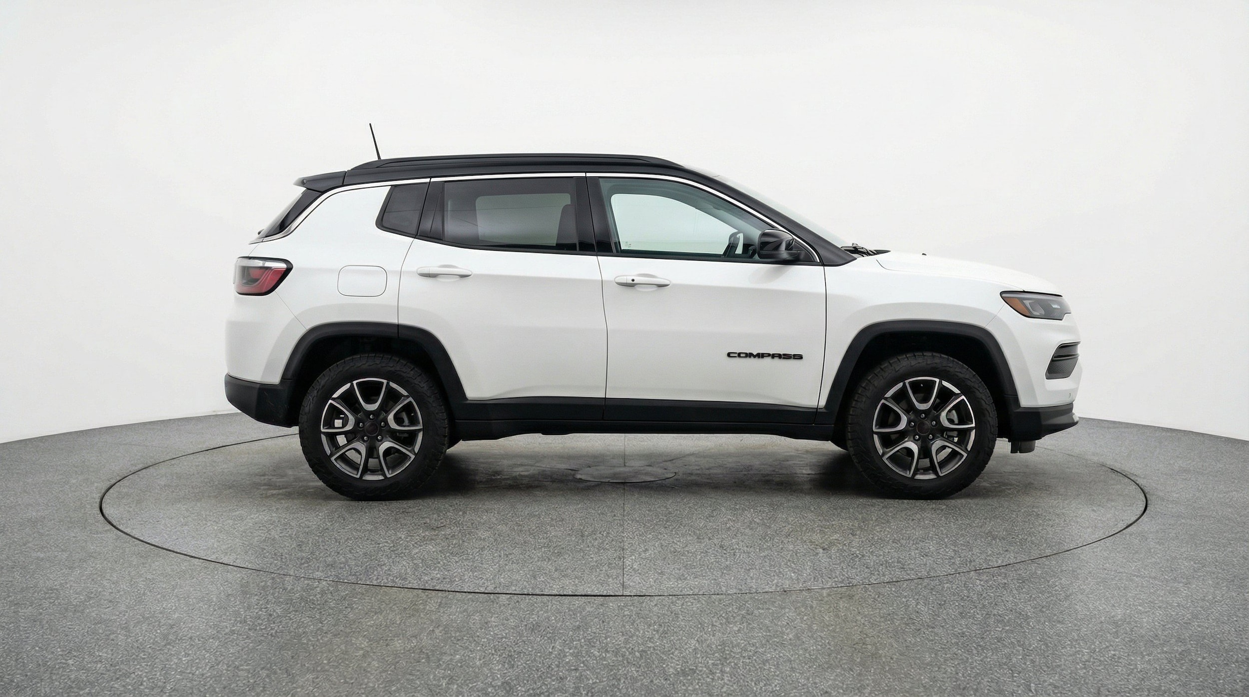 2025 Jeep Compass Trailhawk - Photo 11