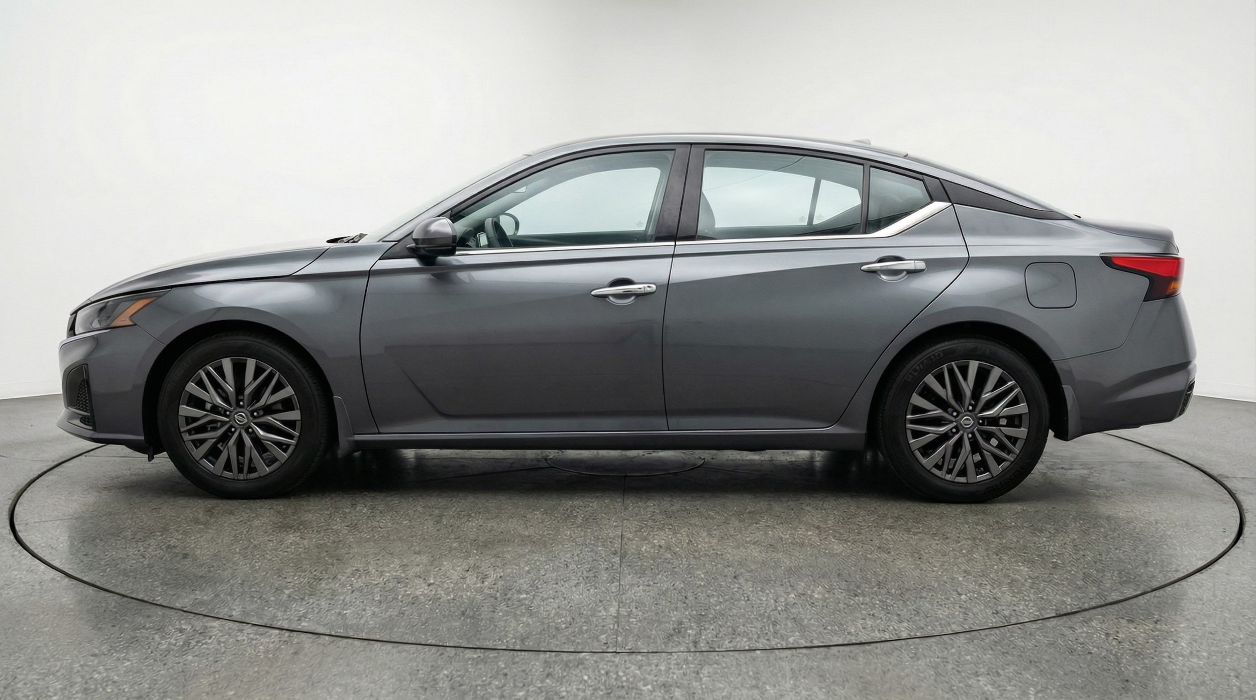 Thumbnail: 2025 Nissan Altima - 4