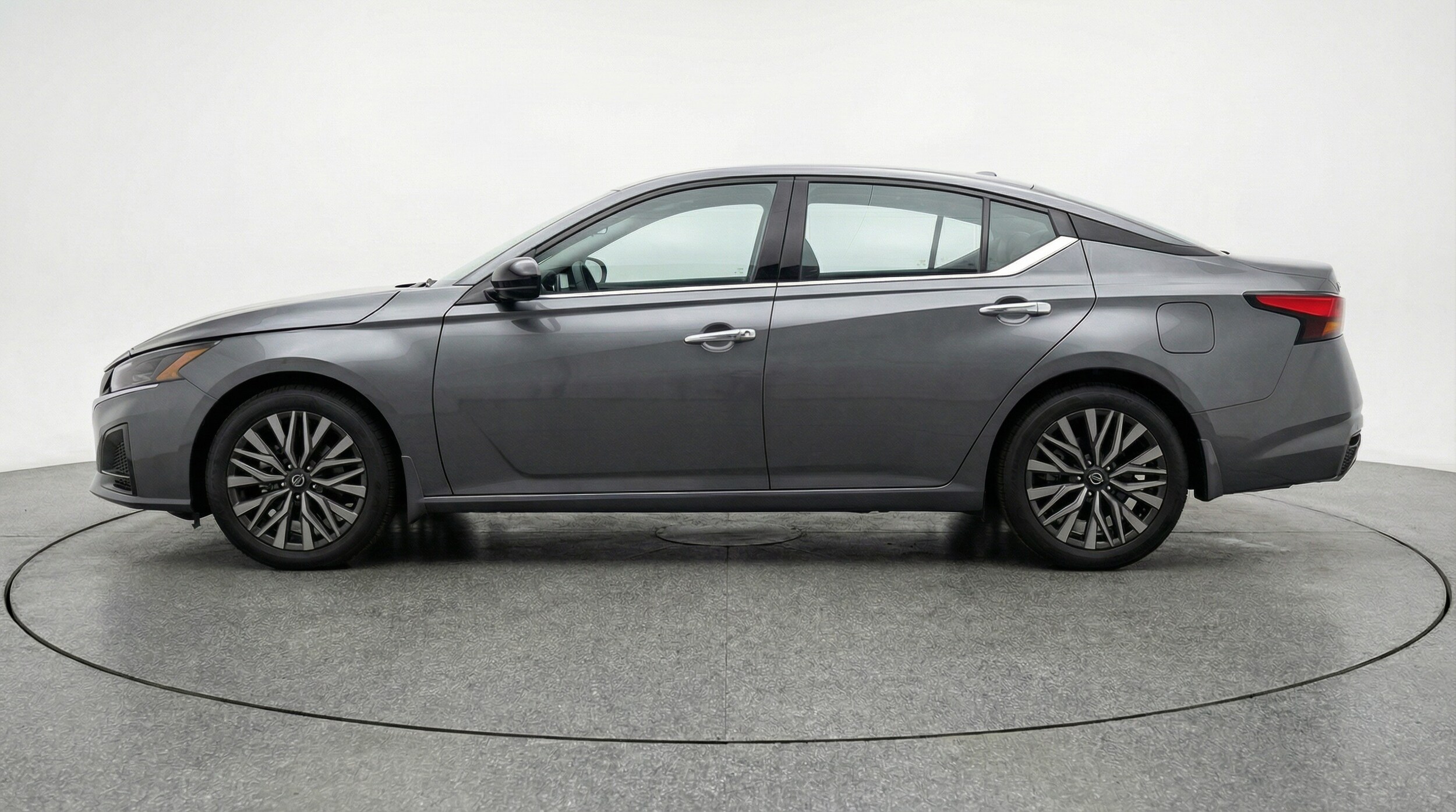 Thumbnail: 2025 Nissan Altima - 4