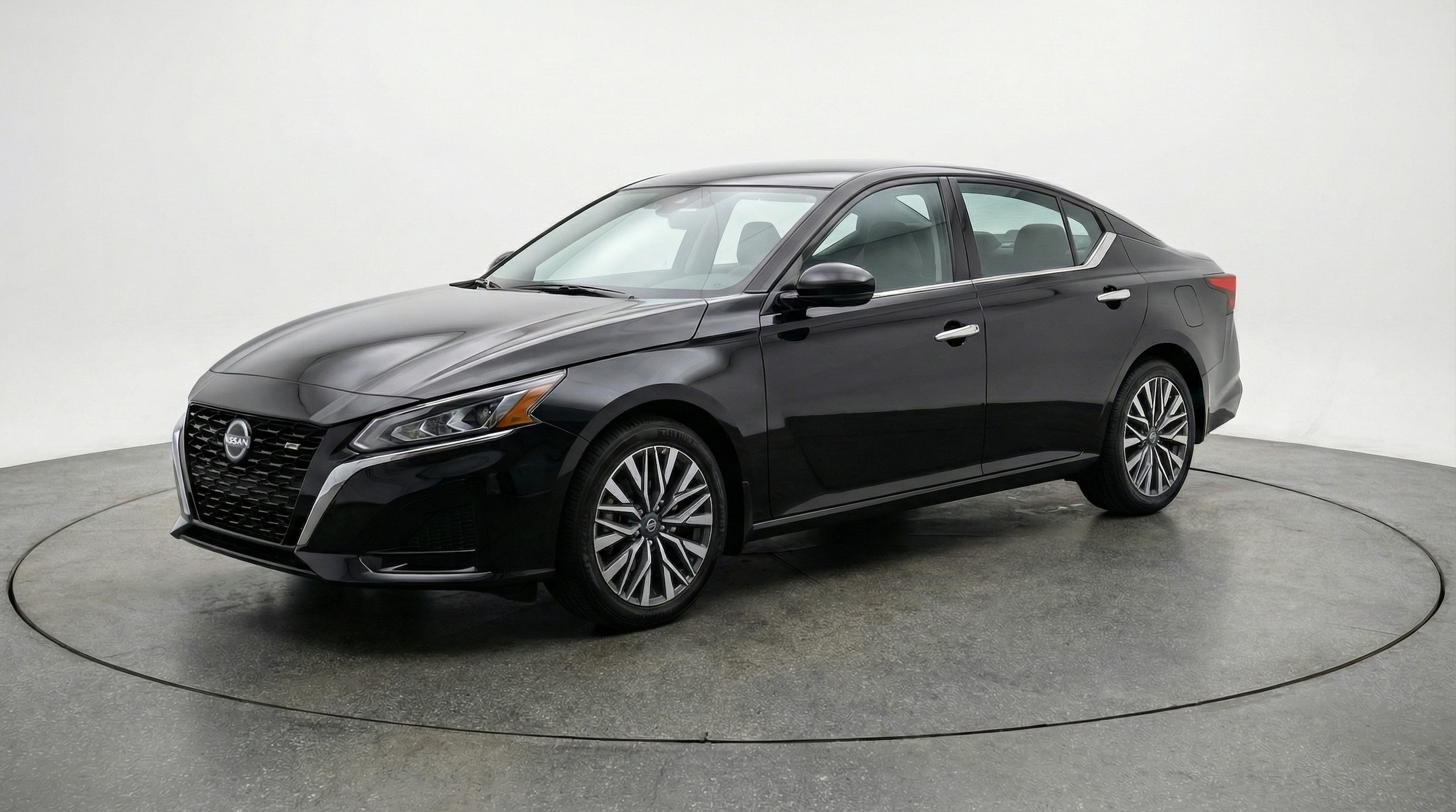 Thumbnail: 2025 Nissan Altima - 3