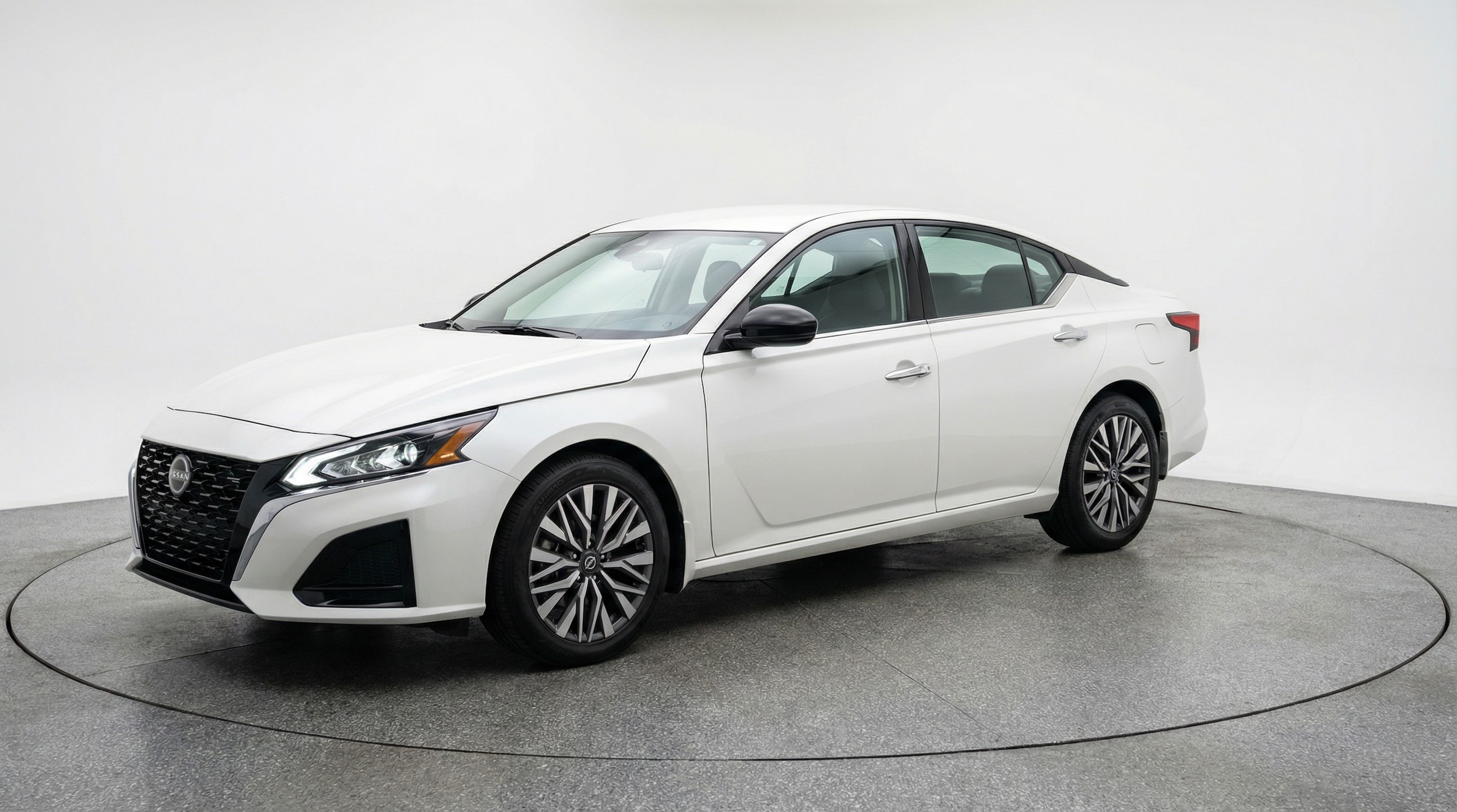 Thumbnail: 2025 Nissan Altima - 3