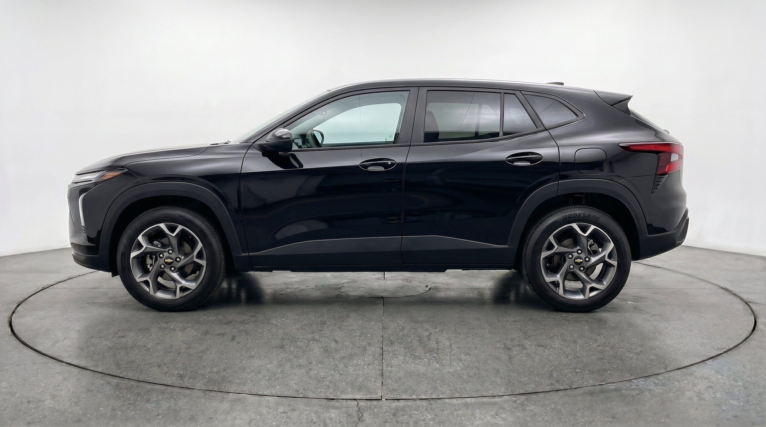 Thumbnail: 2025 Chevrolet Trax - 5