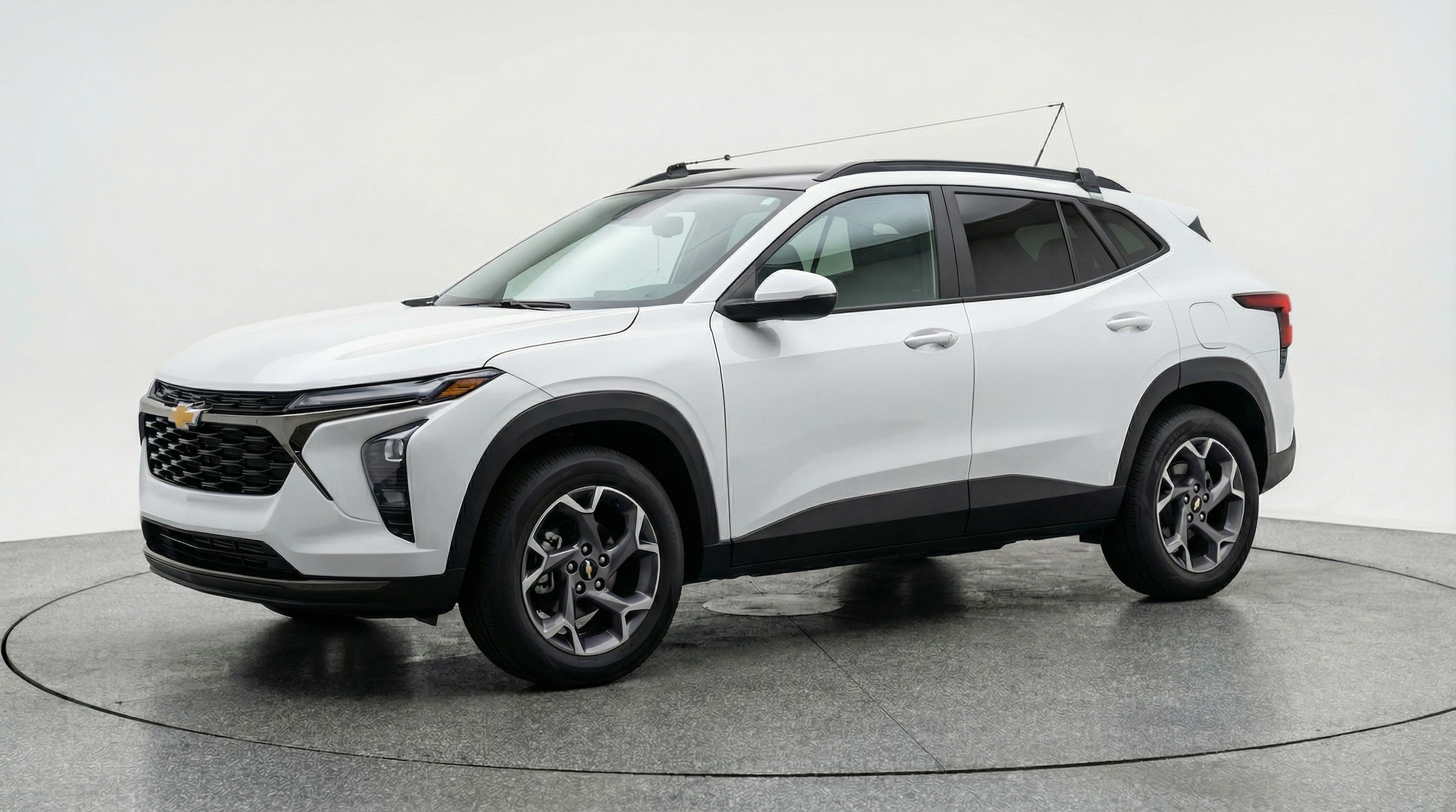 Thumbnail: 2025 Chevrolet Trax - 3
