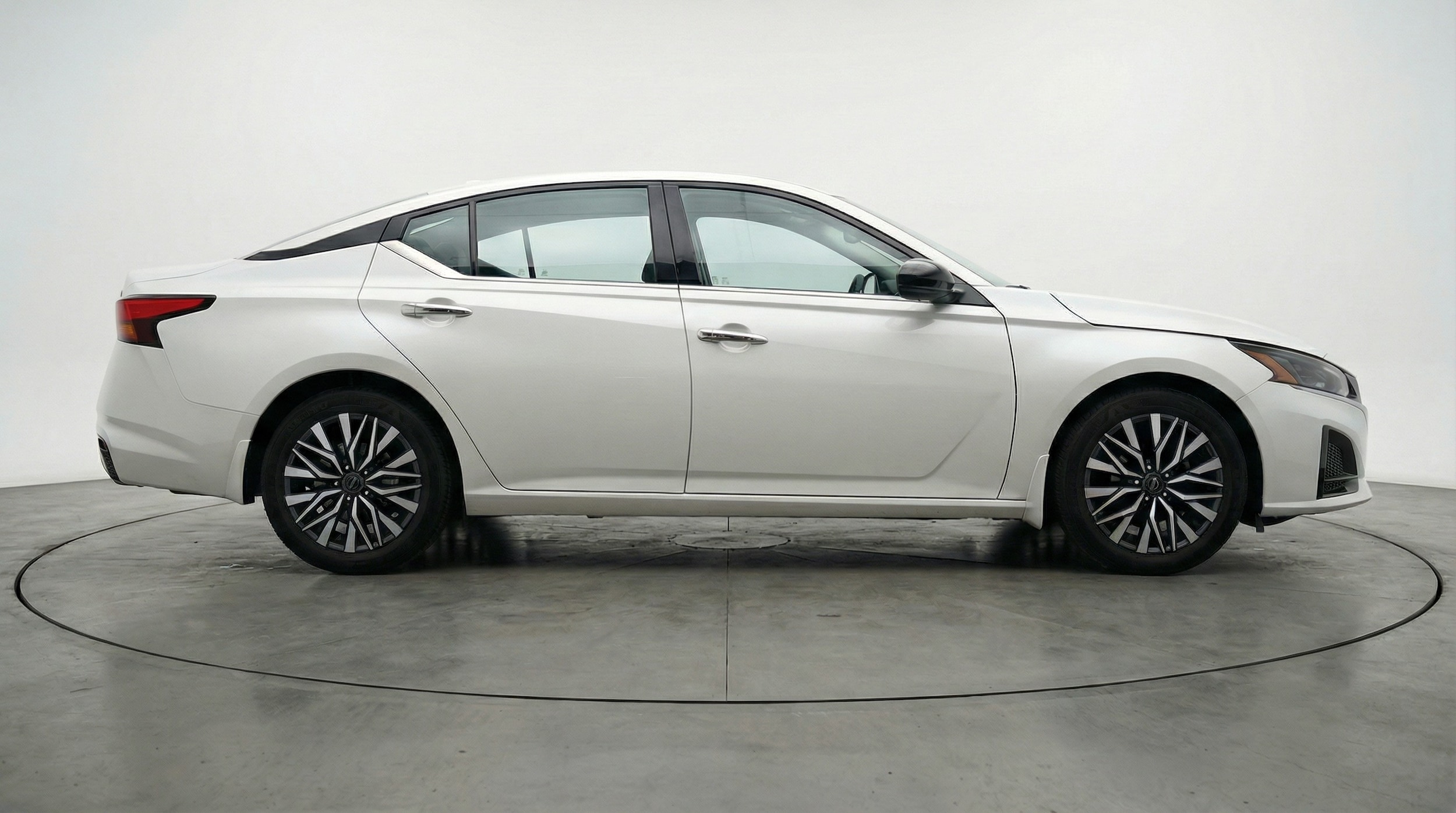 Thumbnail: 2025 Nissan Altima - 8