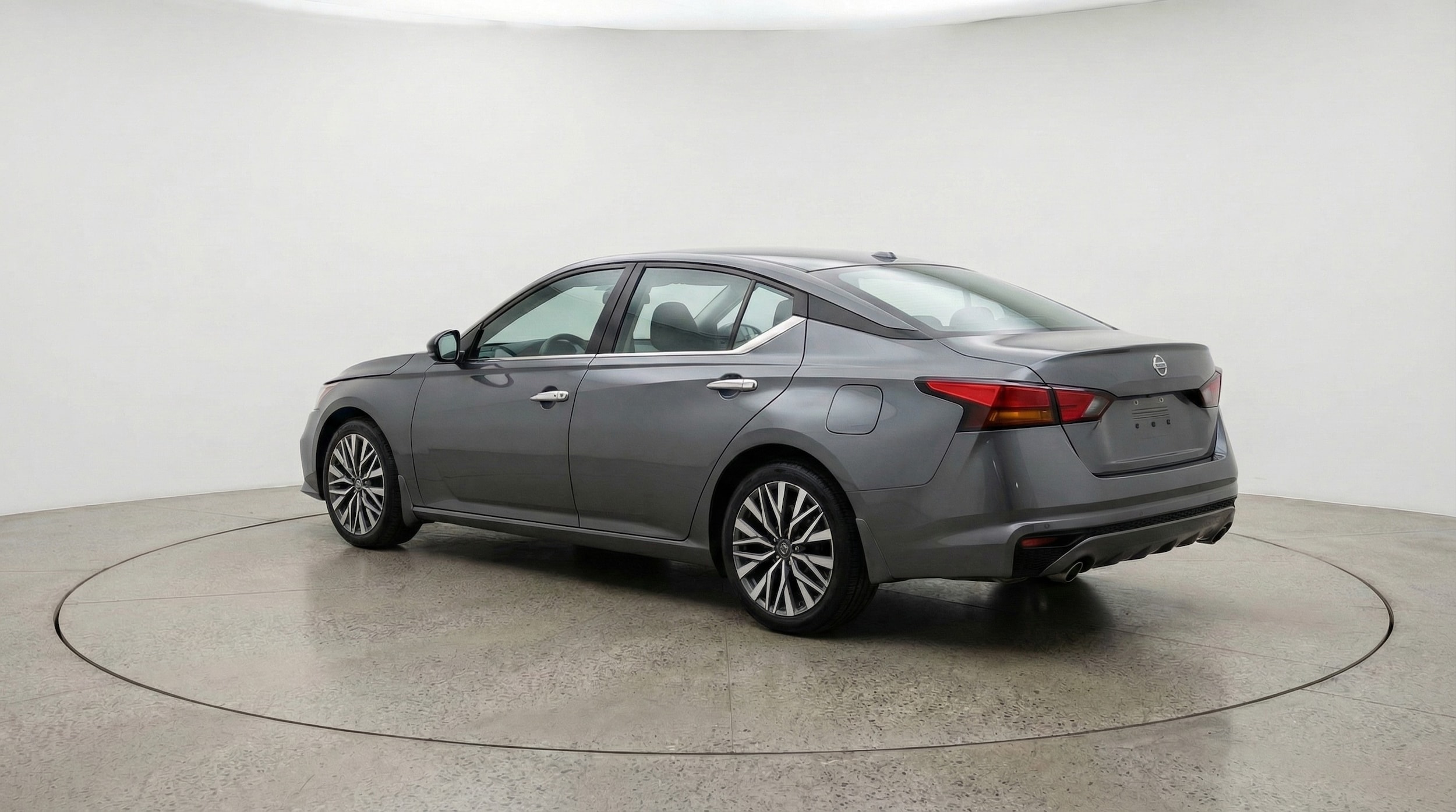 Thumbnail: 2025 Nissan Altima - 5