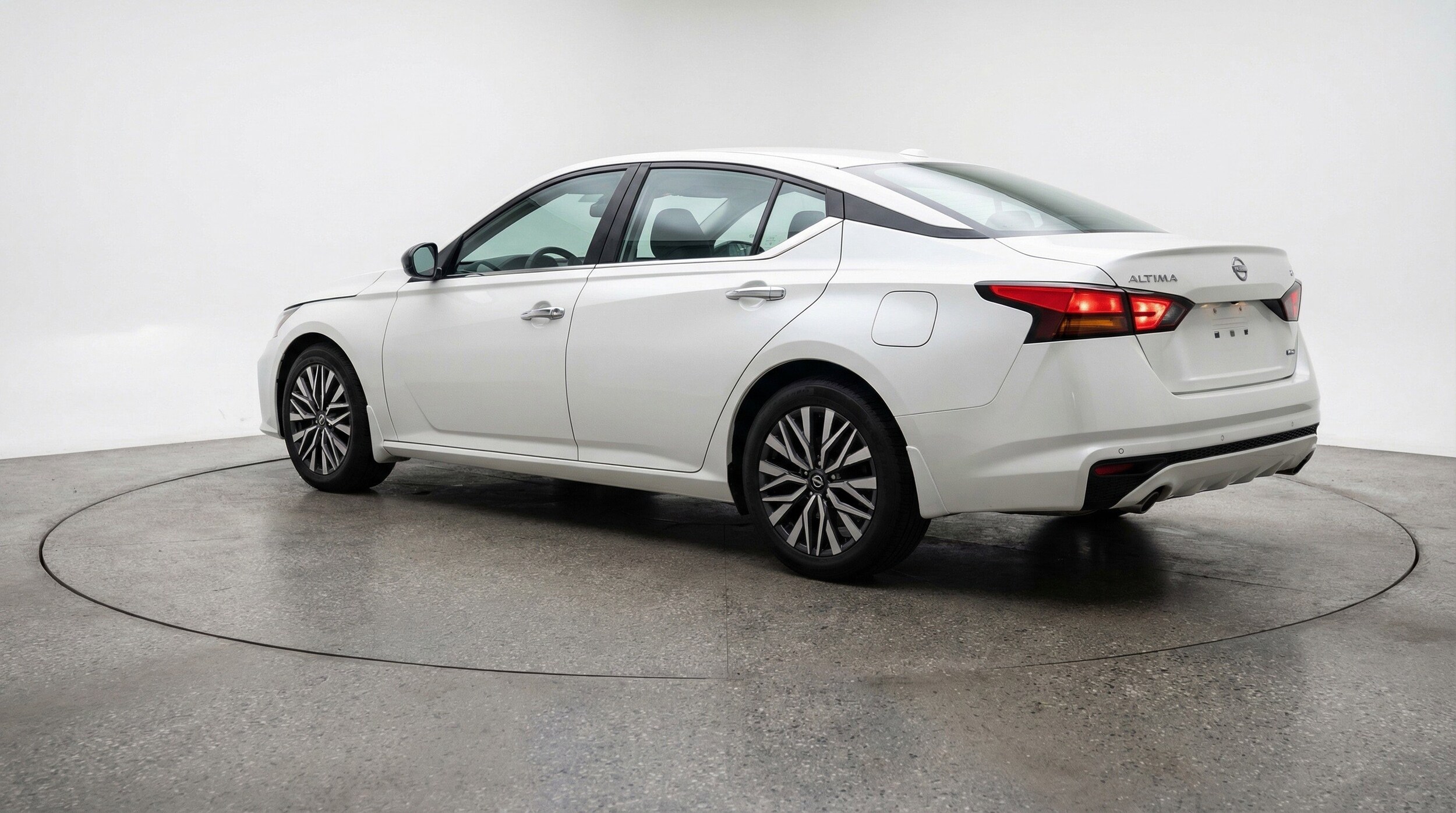 Thumbnail: 2025 Nissan Altima - 6