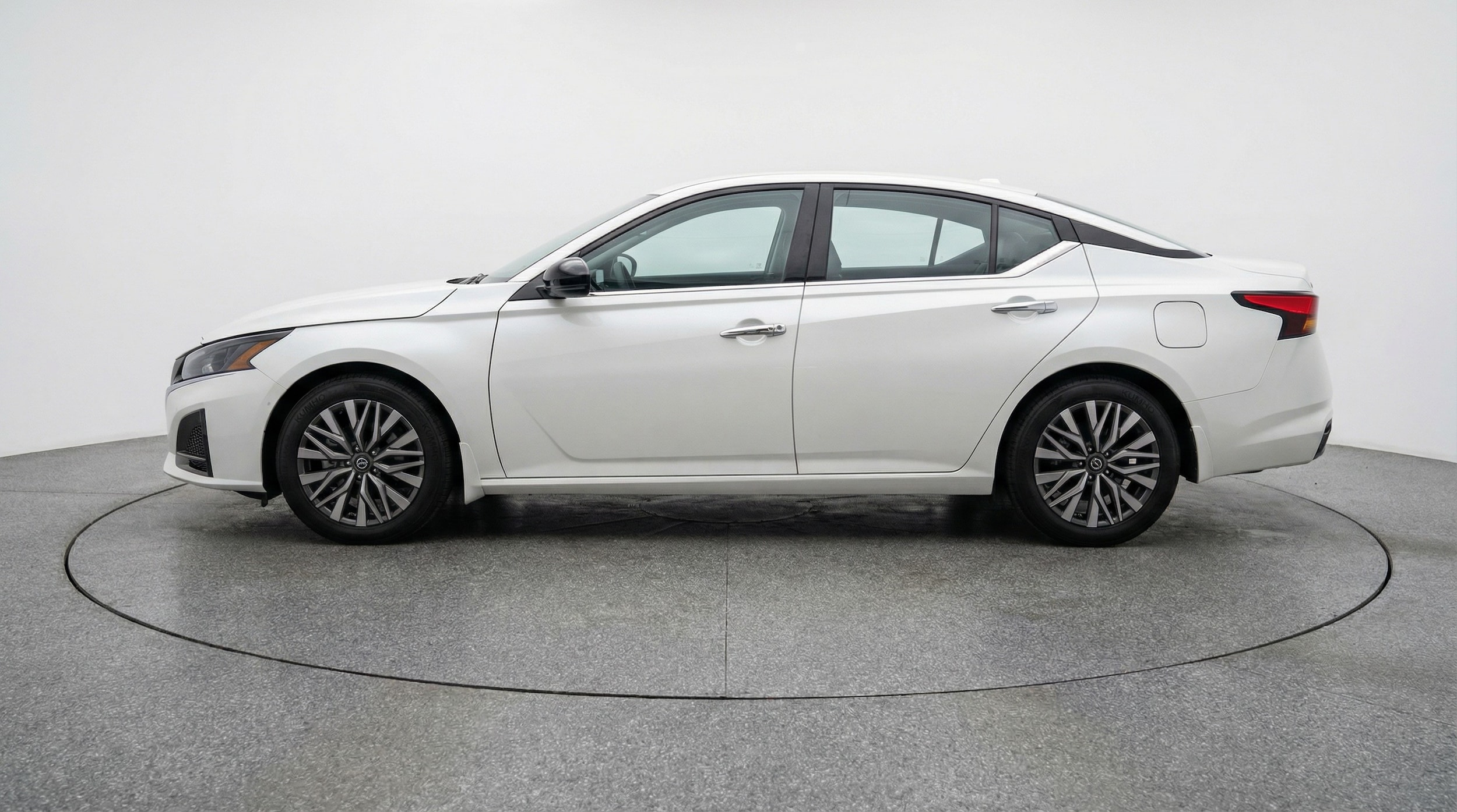 Thumbnail: 2025 Nissan Altima - 4