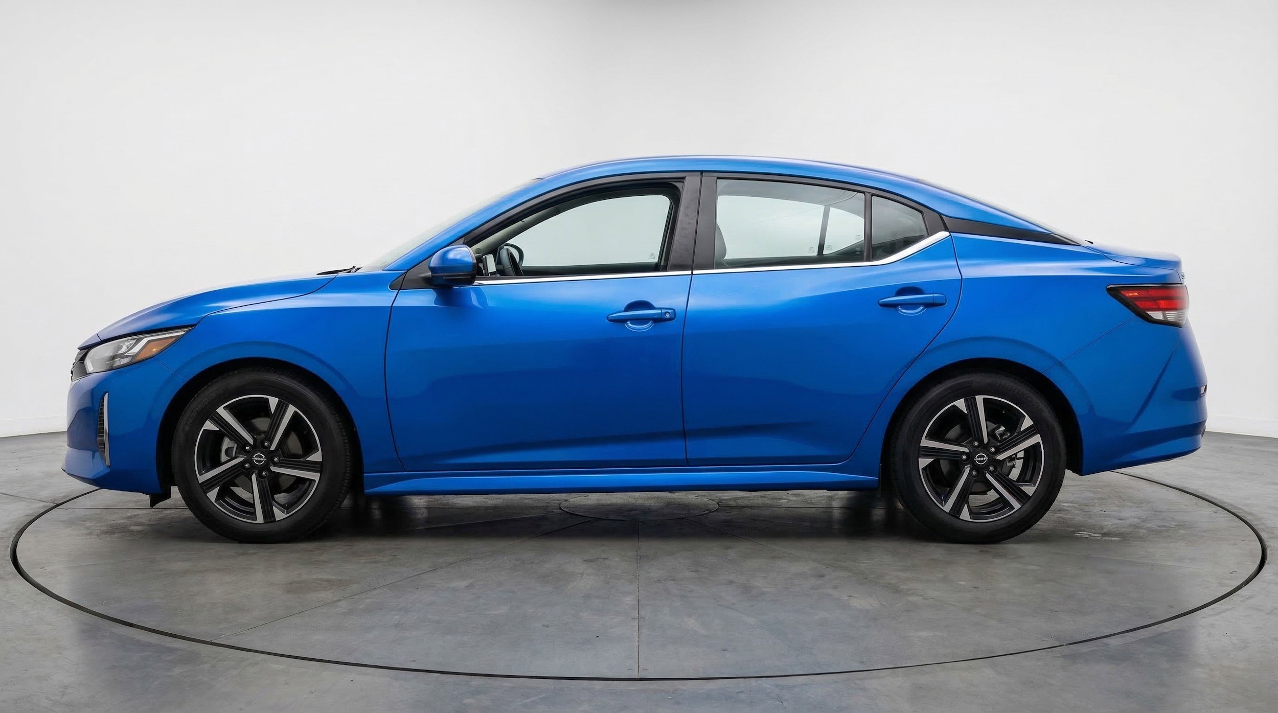 Thumbnail: 2025 Nissan Sentra - 5