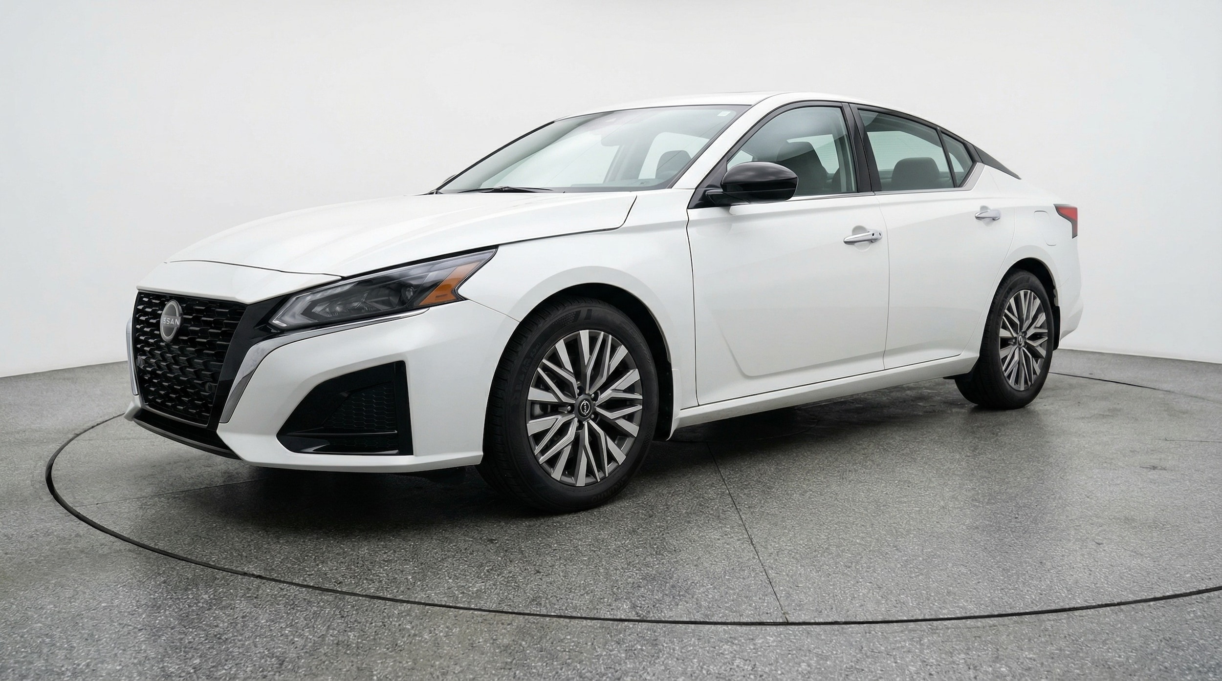 Thumbnail: 2025 Nissan Altima - 3