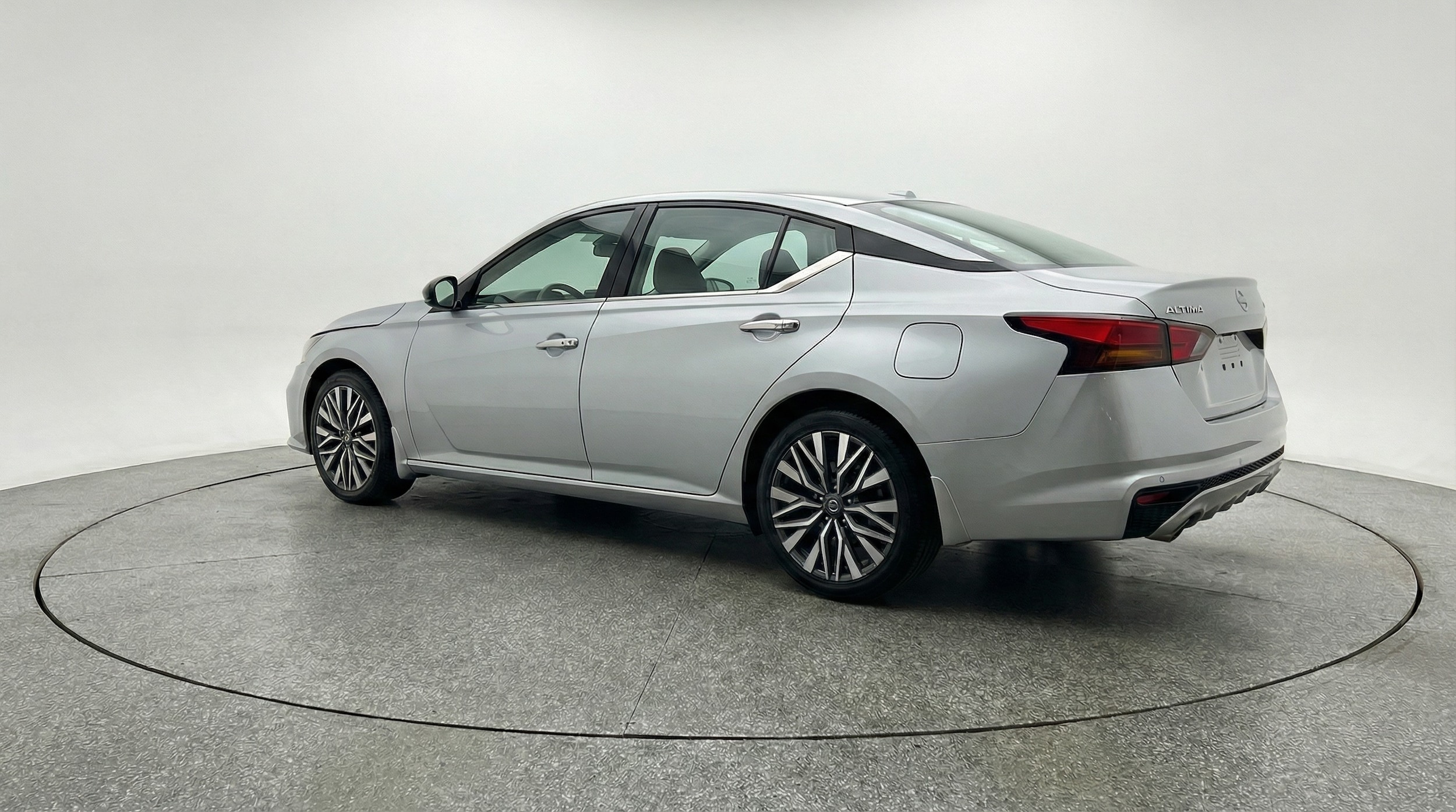 Thumbnail: 2025 Nissan Altima - 5