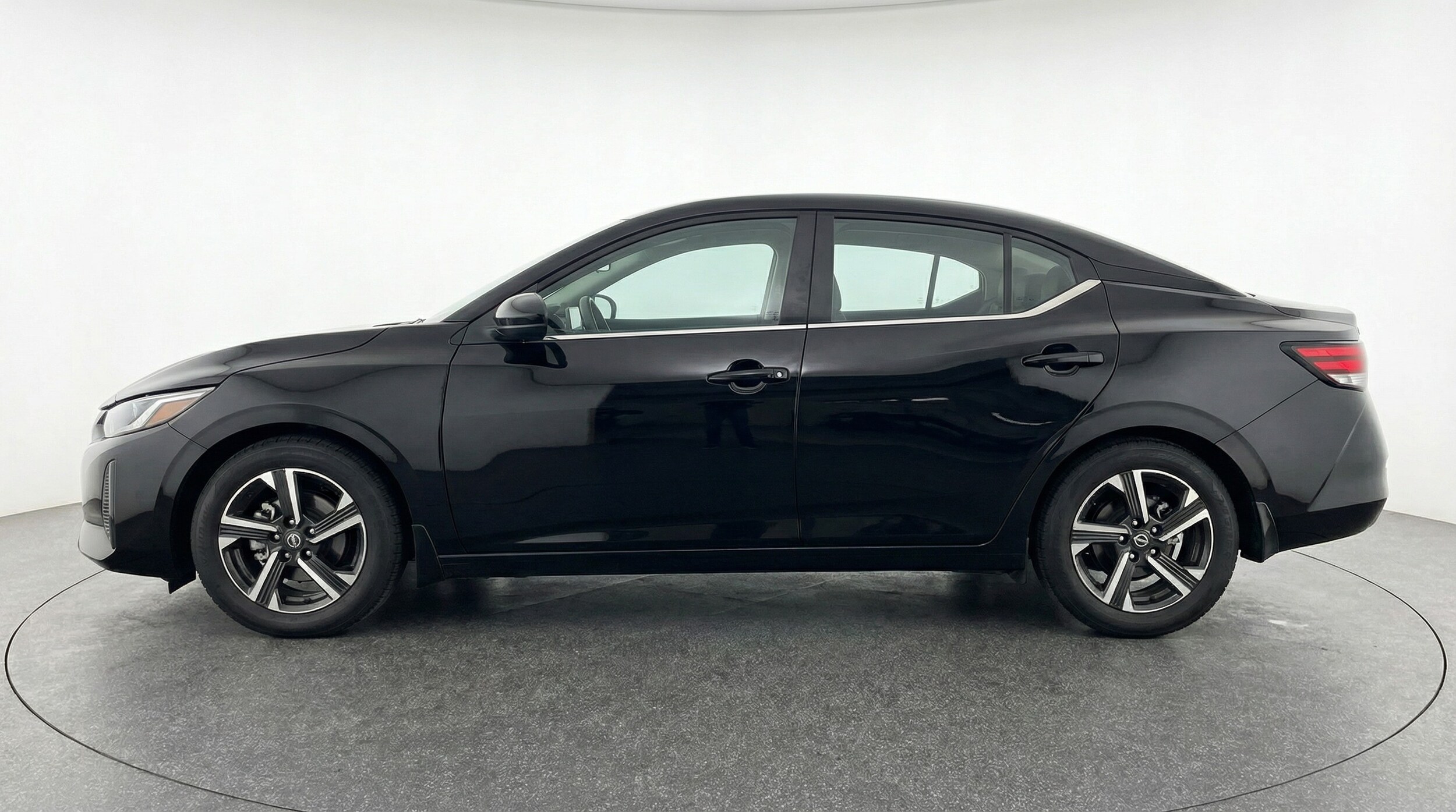 Thumbnail: 2025 Nissan Sentra - 4