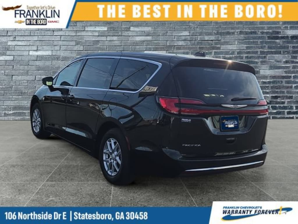 Used 2025 Chrysler Pacifica Select Van Passenger Van