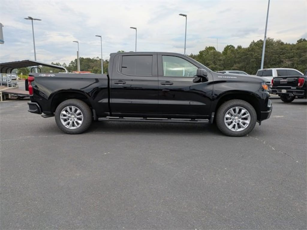 New 2026 Chevrolet Silverado 1500 Custom Truck