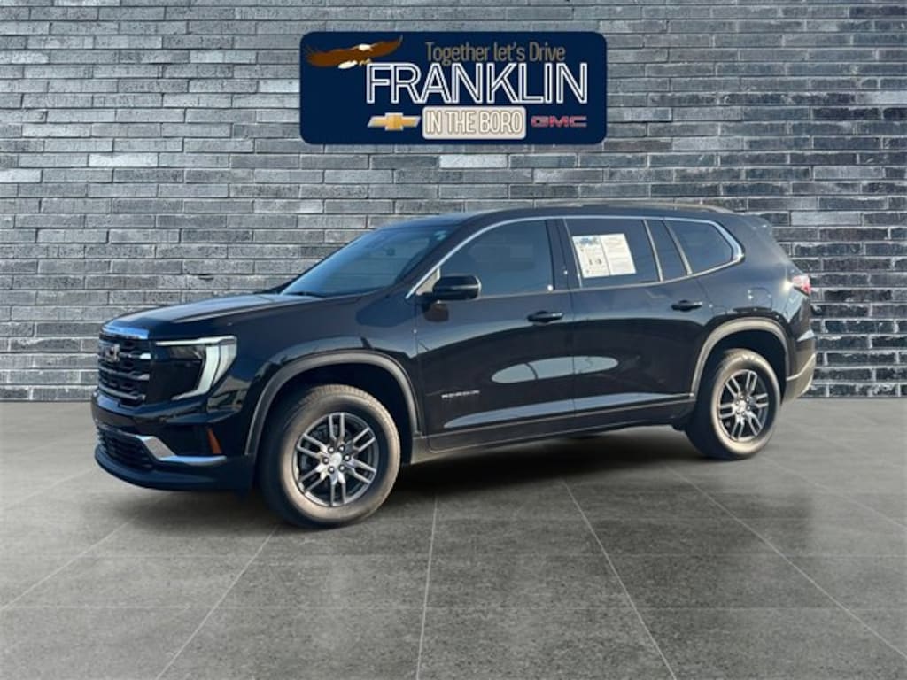 Used 2025 GMC Acadia Elevation SUV