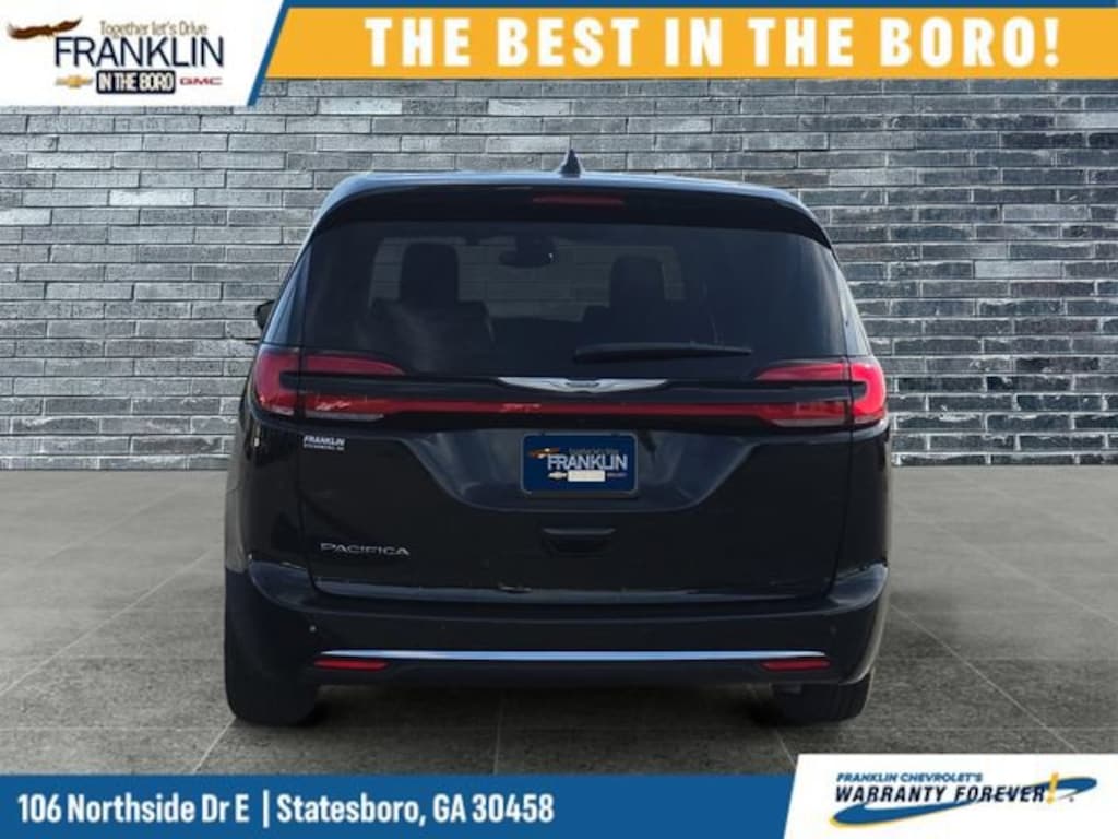 Used 2025 Chrysler Pacifica Select Van Passenger Van
