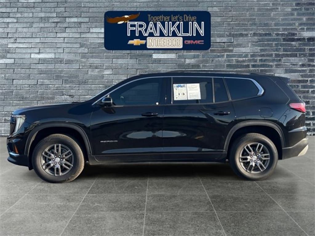 Used 2025 GMC Acadia Elevation SUV