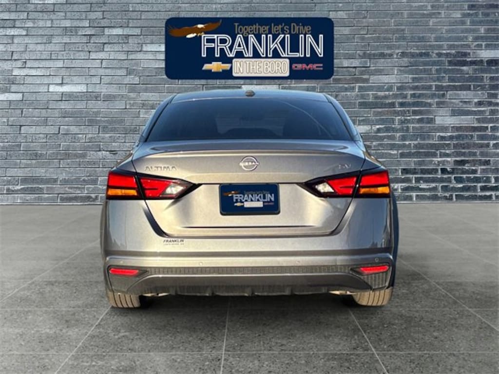 Used 2024 Nissan Altima 2.5 SV Sedan
