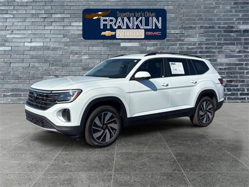 Used 2024 Volkswagen Atlas 2.0T SE w/Technology SUV