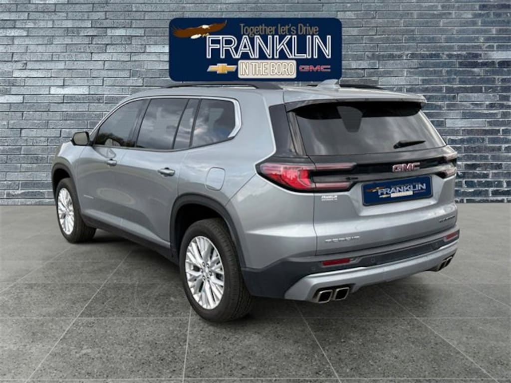 Used 2024 GMC Acadia Elevation SUV