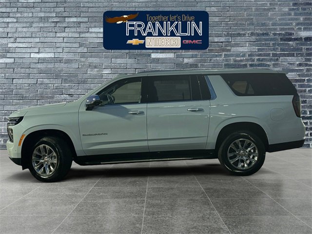 2026 Chevrolet Suburban Premier photo 2