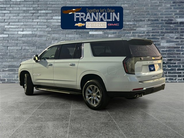 2026 Chevrolet Suburban Premier photo 3