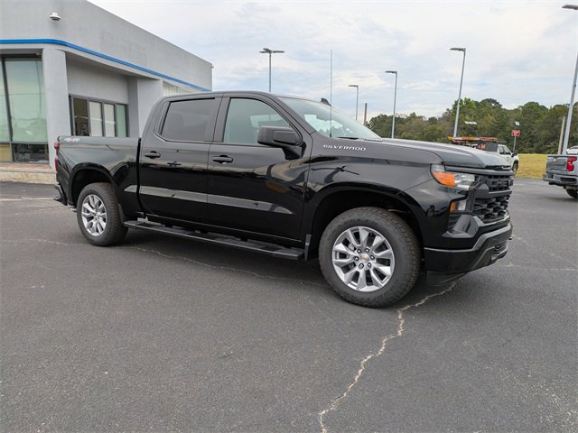 2026 Chevrolet Silverado 1500 Custom photo 2