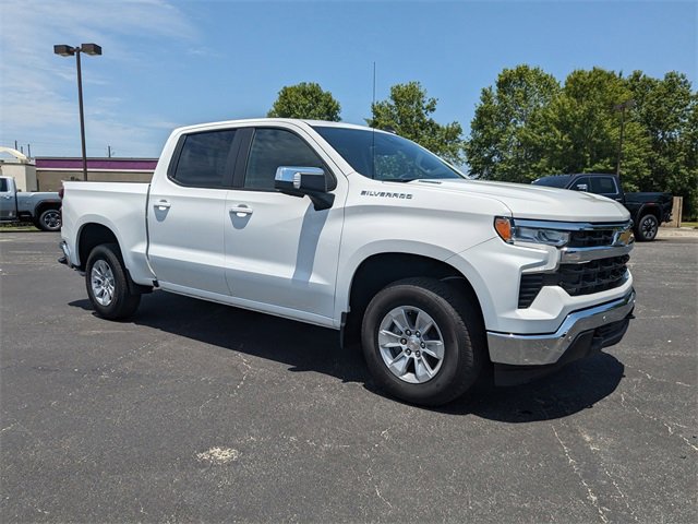 2025 Chevrolet Silverado 1500 LT photo 2
