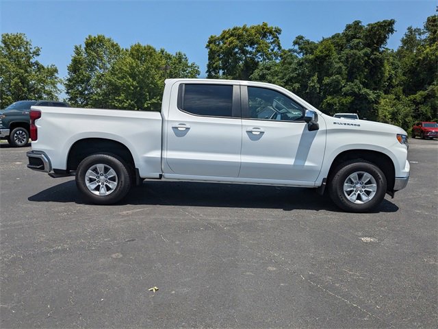 2025 Chevrolet Silverado 1500 LT photo 3