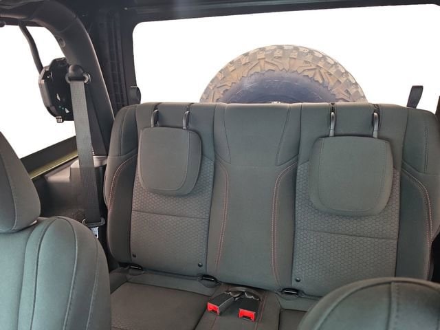 2021 Jeep Wrangler Rubicon - Photo 15