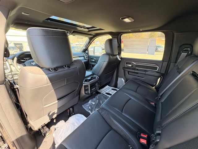 2025 RAM 2500 Laramie - Photo 17