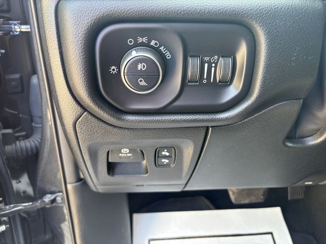 2020 RAM Ram 1500 Pickup Laramie - Photo 15