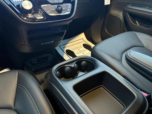 2026 Chrysler Voyager LX - Photo 20