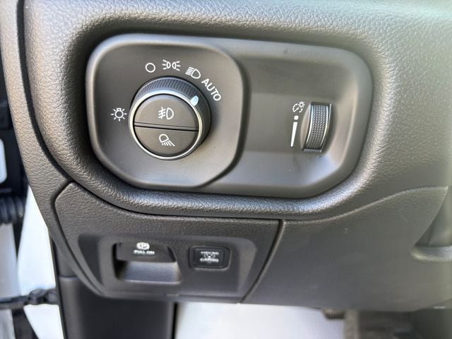 2025 RAM 1500 Tradesman - Photo 13