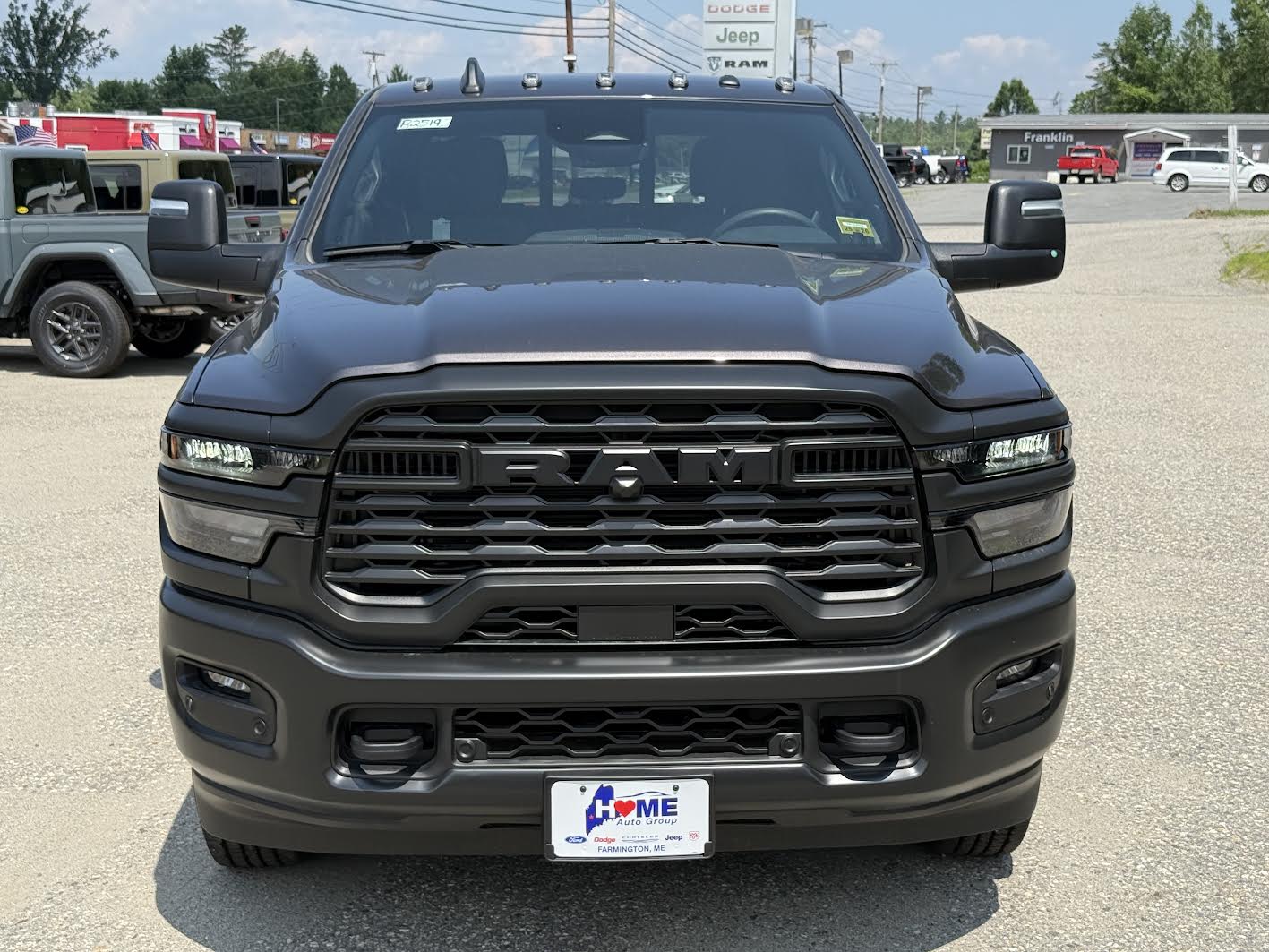 2025 Ram 2500 Tradesman photo 2