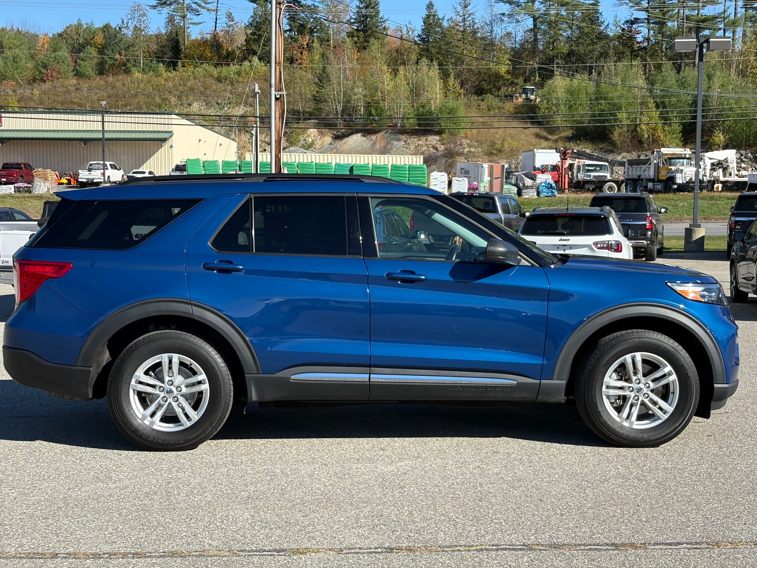 2022 Ford Explorer XLT photo 3