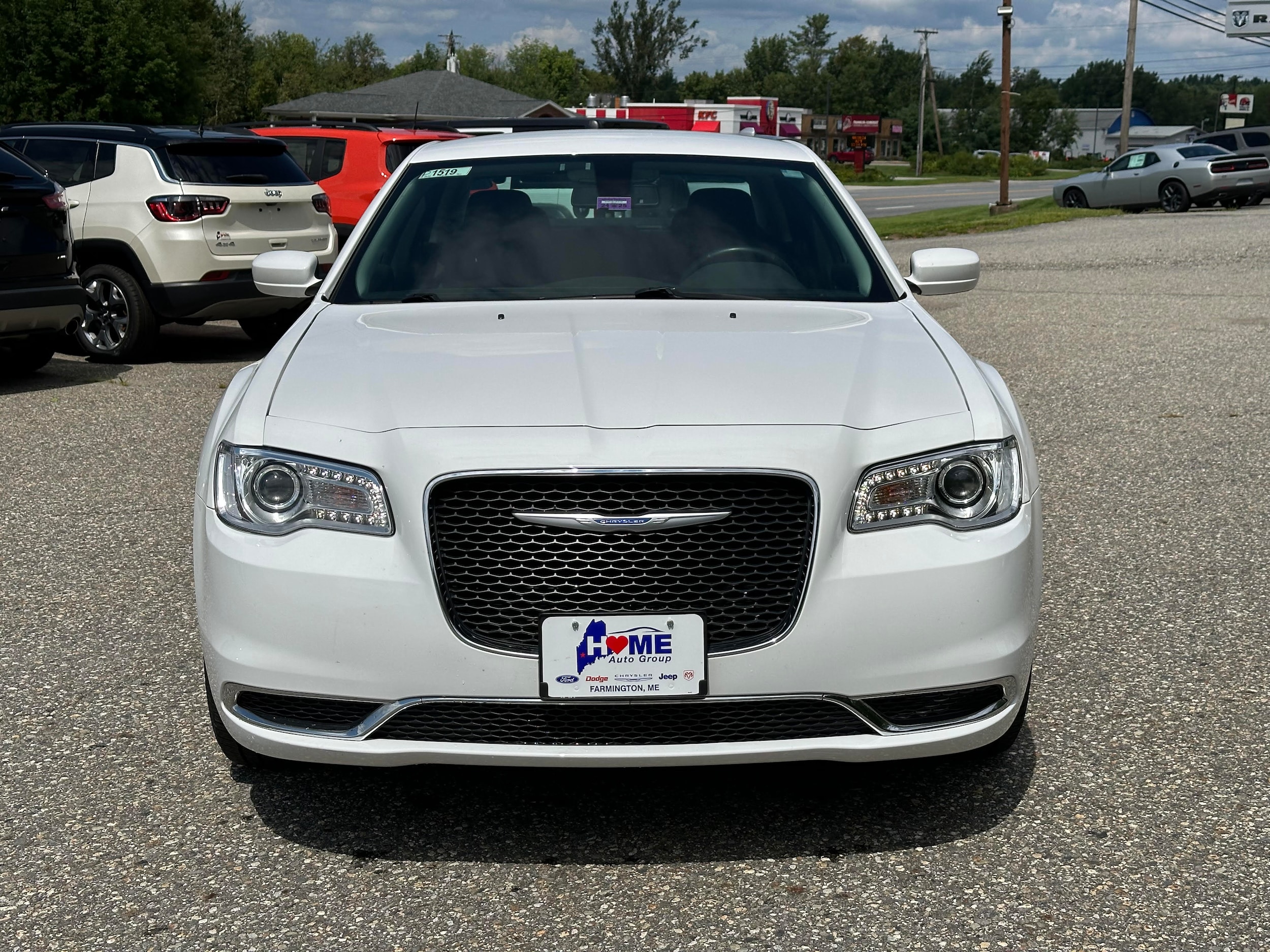 Used 2022 Chrysler 300 Touring with VIN 2C3CCARG7NH107760 for sale in Farmington, ME