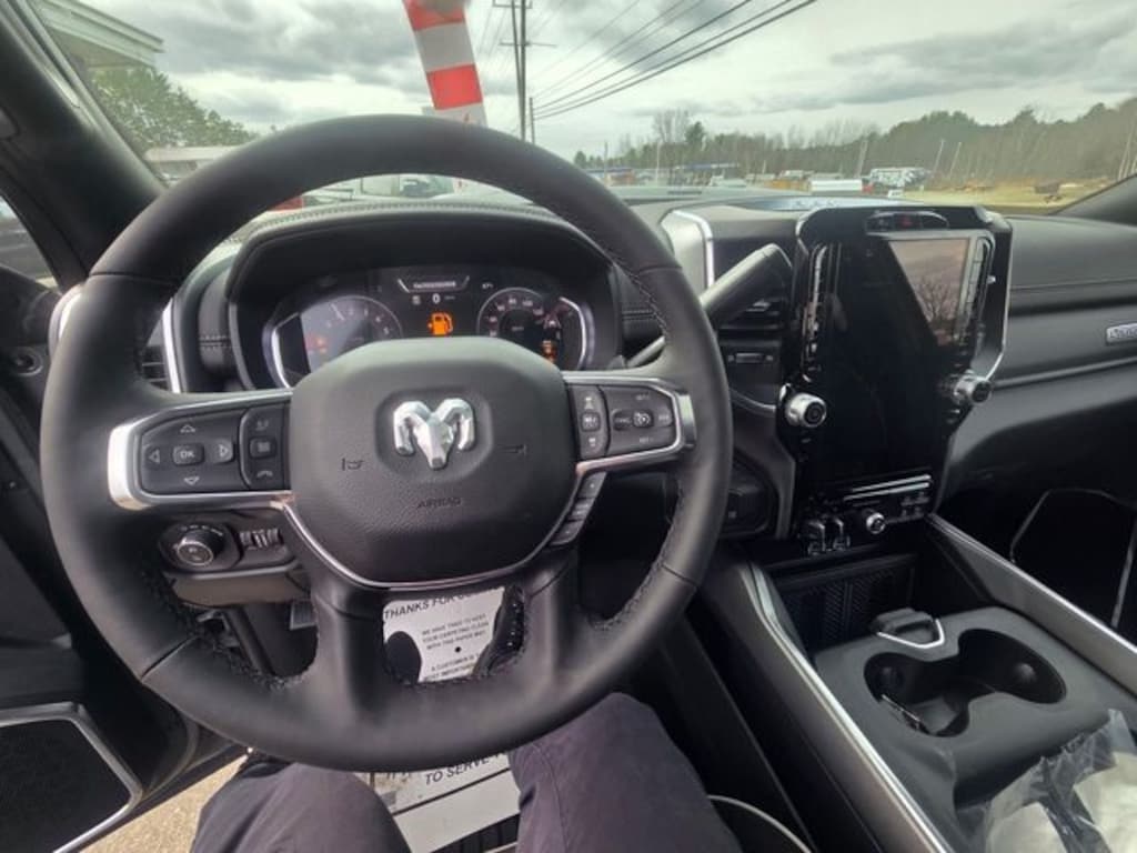 New 2026 Ram 2500 LARAMIE CREW CAB 4X4 6'4 BOX Pickup