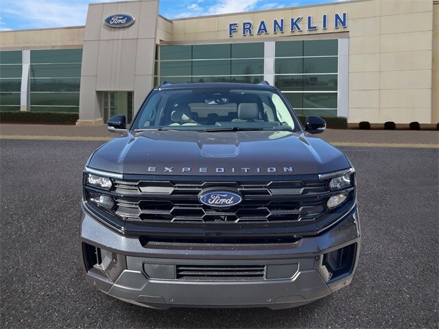 2025 Ford Expedition MAX photo 2