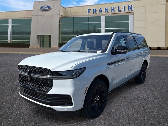 2025 Lincoln Navigator L Reserve photo 2