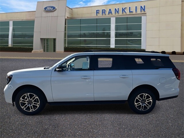 2025 Ford Expedition MAX photo 3
