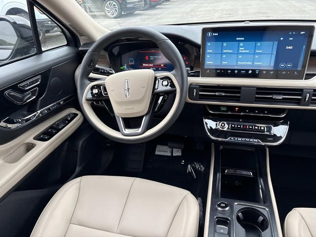 2025 Lincoln Corsair Grand Touring - Photo 14